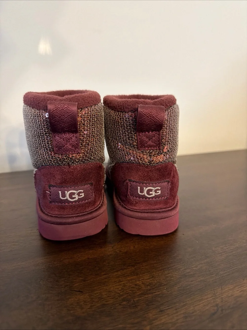UGG Kids Mini Mirror Ball Boot - Burgundy Sequin - Size 10